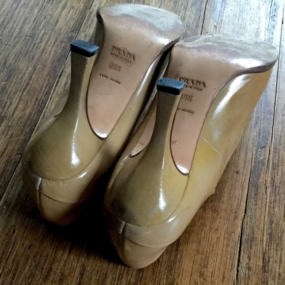 Prada Mary Janes Patent Leather Nude 8.5 US / 39.5 EU - Picture 11 of 11